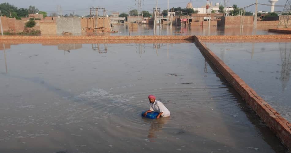 flood in bathinda due to canal breaking