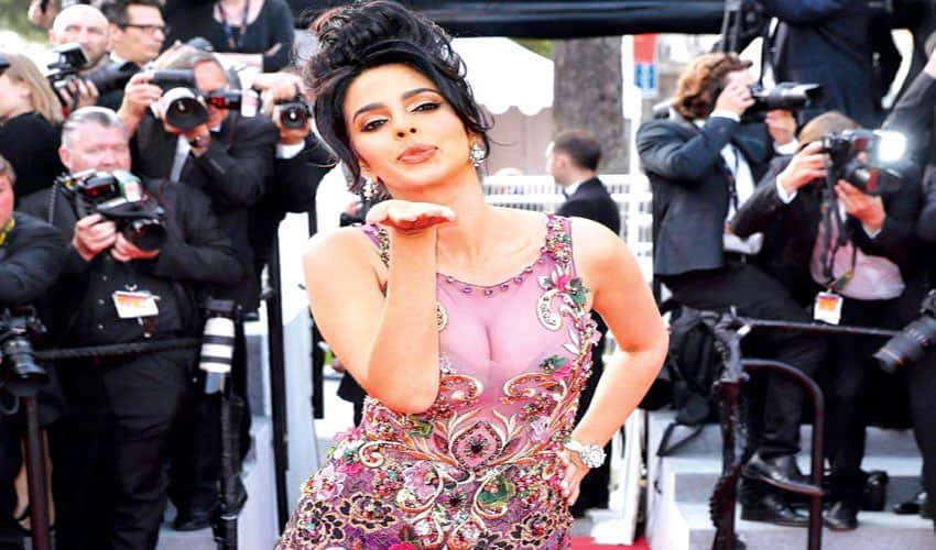 Cannes 2017: Mallika Sherawat shows her cleavage in 'mermaid' gown