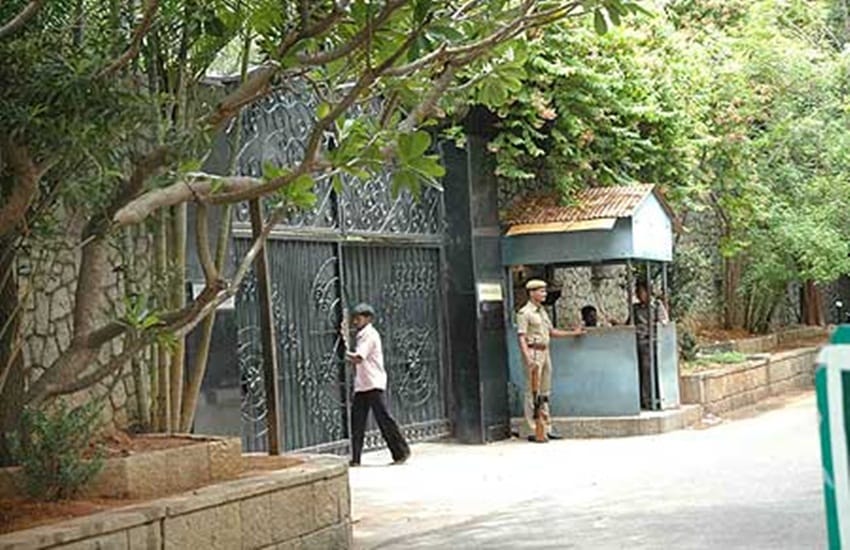 J Jayalalithaa's Poes palace turns to haunted mansion