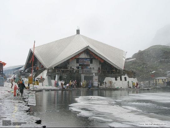 sikh people holy place shri hemkund sahib gurudwara at chamoli of uttrakhand