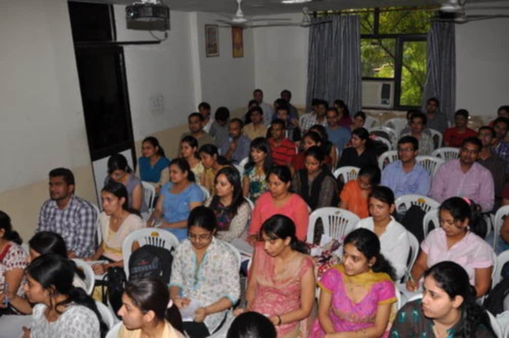 cap and dark clothes will not allow in aiims entrance exam