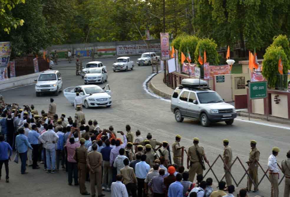 yogi in varanasi