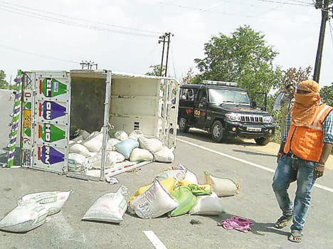 DCW turns over eight, injures eight