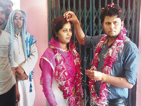 Police get married in Kotwali