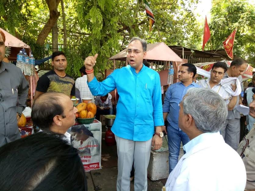 Inspecting the urban public welfare camp organized by jaipur Mayor Lahoti