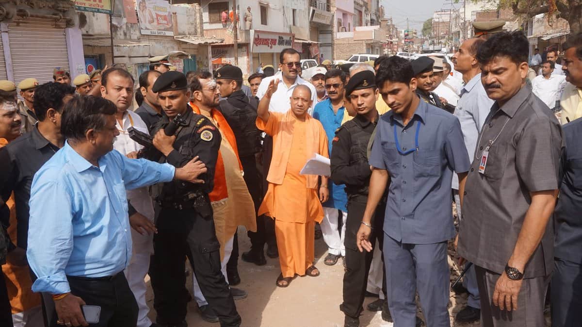 yogi government complete 100 days, varanasi devlopment slow