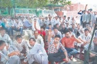 jind, hindi news, murder case, hospital, protest, body, job, demand, harayana