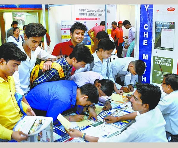 lakshya 2017 of amar ujala.