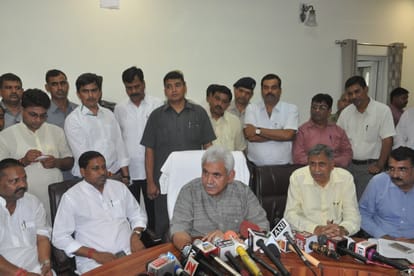 in agra manoj sinha said Mathura will also have a passport center 