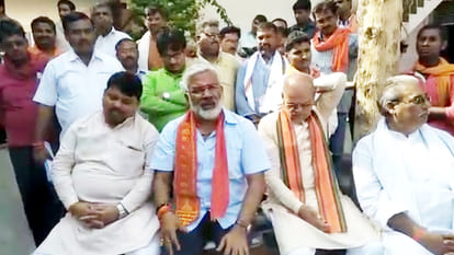 tourism minister swatantra dev singh reach varanasi for meeting