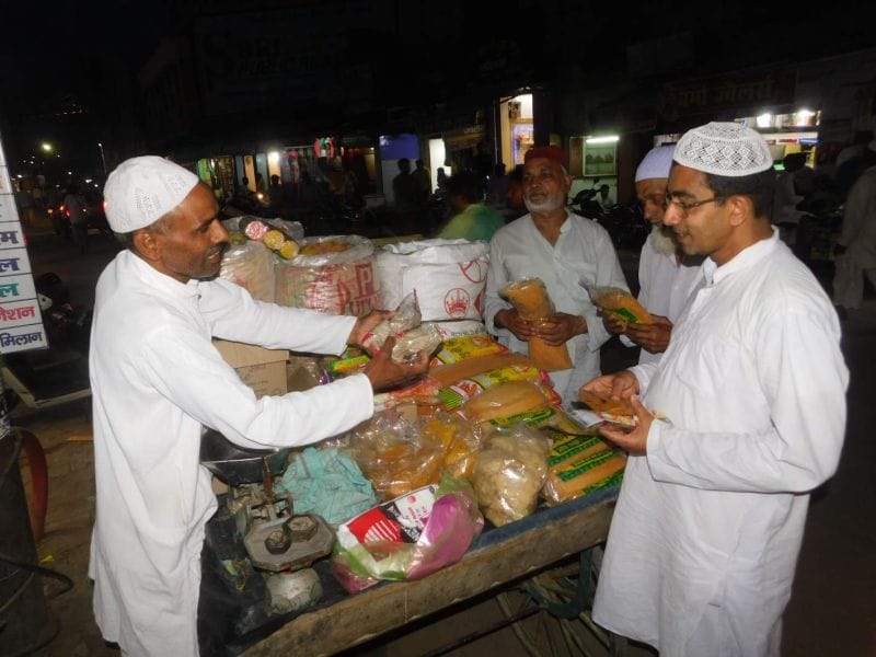 Month A Ramzan debut, first Rosa today