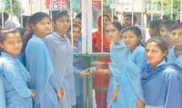 girls, locked, school gate, protest, kaithal