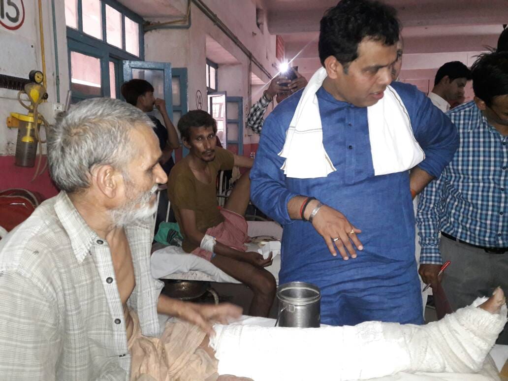 Shrikant sharma showed anger over amenities in Mathura district hospital