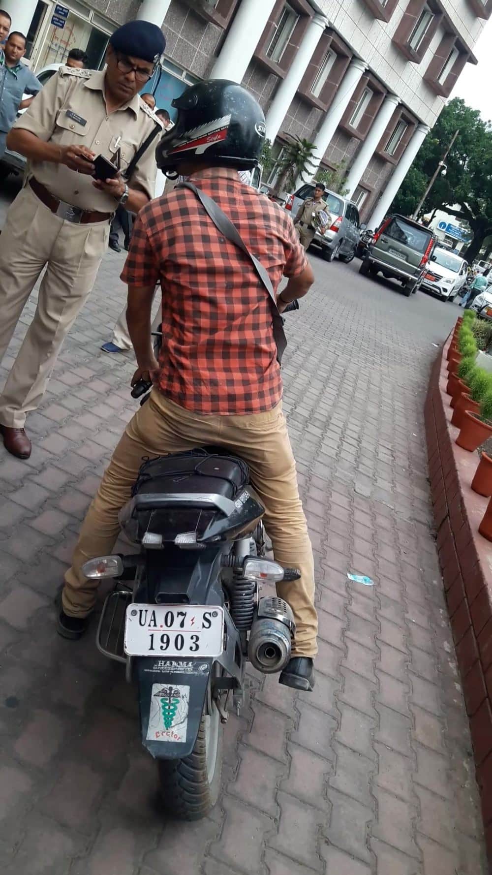 boy did ruckus in uttarakhand secretariat