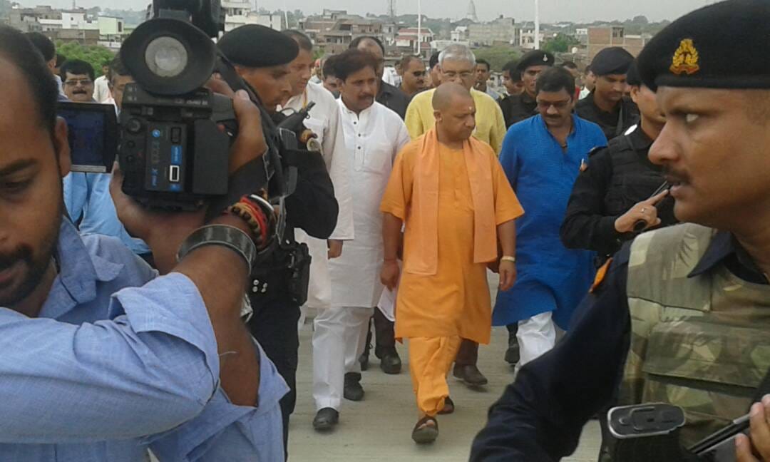 devlopment work inspection by cm yogi at varanasi