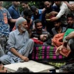 आतंकी सबजार के जनाजे में शामिल हुए लोग