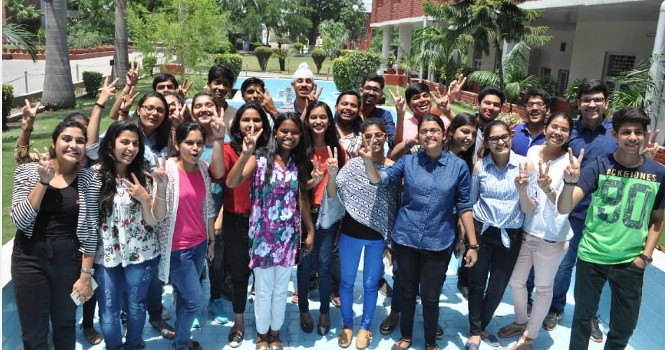 cbse 12th result 2017 declared, Ludhiana girl Laxmi