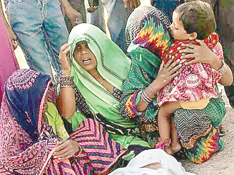 Uncontrolled tractor kills teenager, death
