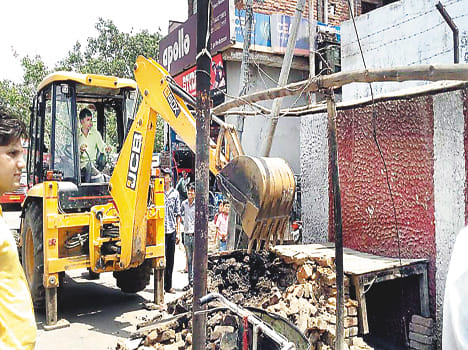 BJP leader not removed from outside the hotel; encroachment