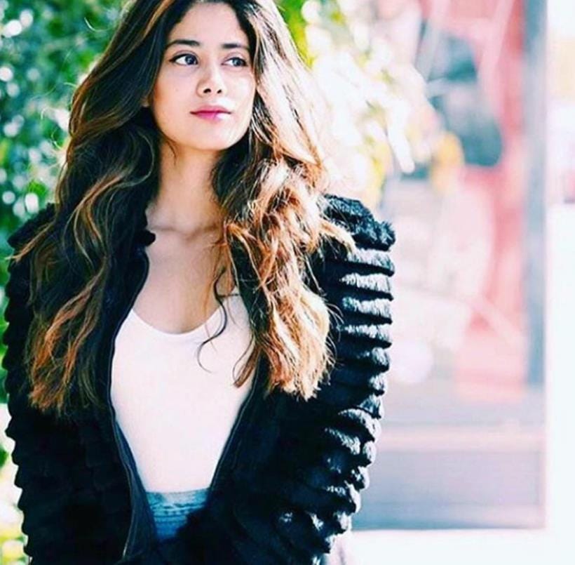 Jhanvi Kapoor try to seek Ranbir Kapoor attention at Karan Johar birthday bash