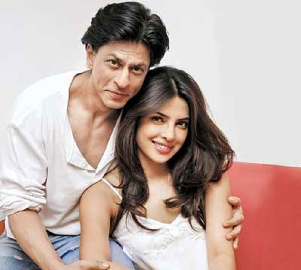 Priyanka Chopra jacket report first LIKES and then UN-LIKES tweet on Shah Rukh Khan