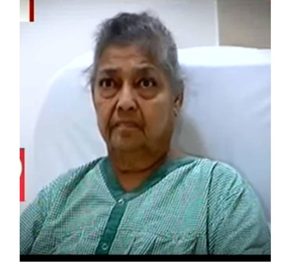 vetren pakeezah actress geeta kapoor son raja leaves her in hospital