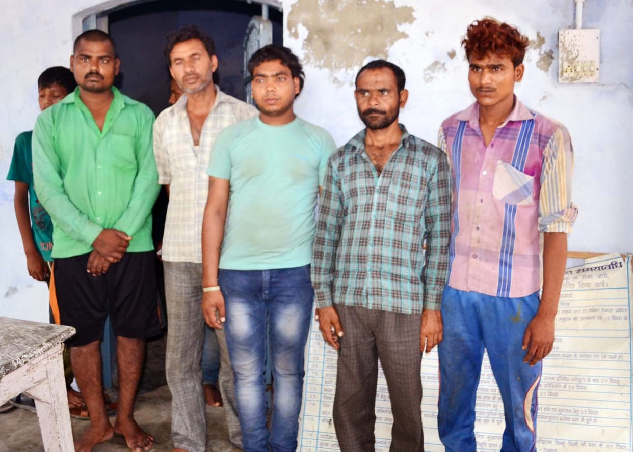 Police arrest 30 cattle, seven smugglers detained by two canisters