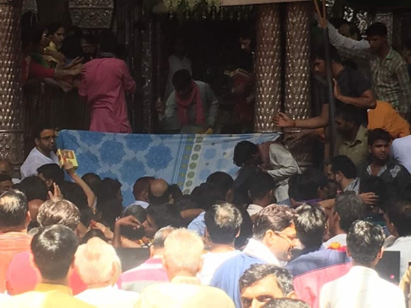 bankebihari mandir again in news for rules violation in worship 