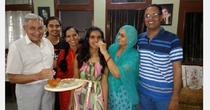 story of second topper bhoomi sawant and her marksheet