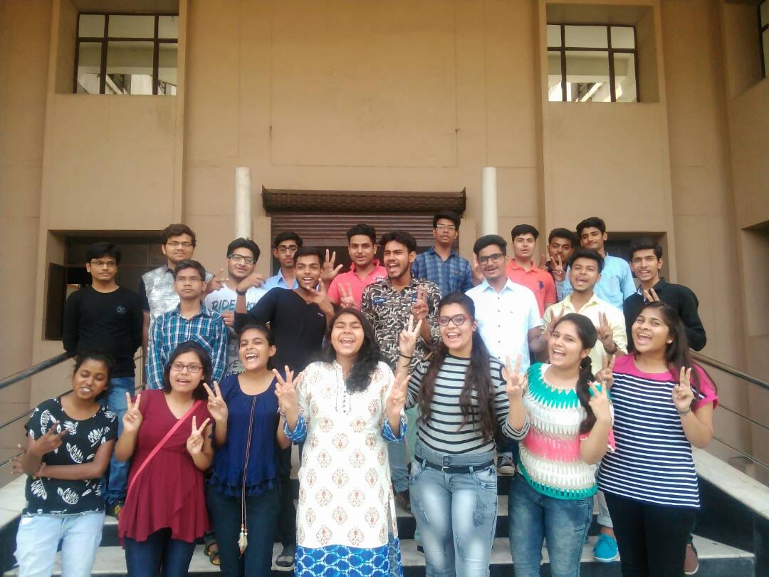 cbse student enjoying in agra after result
