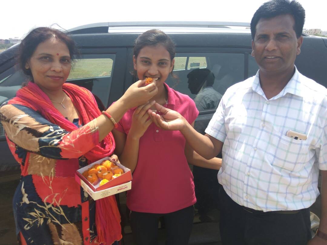 cbse student enjoying in agra after result