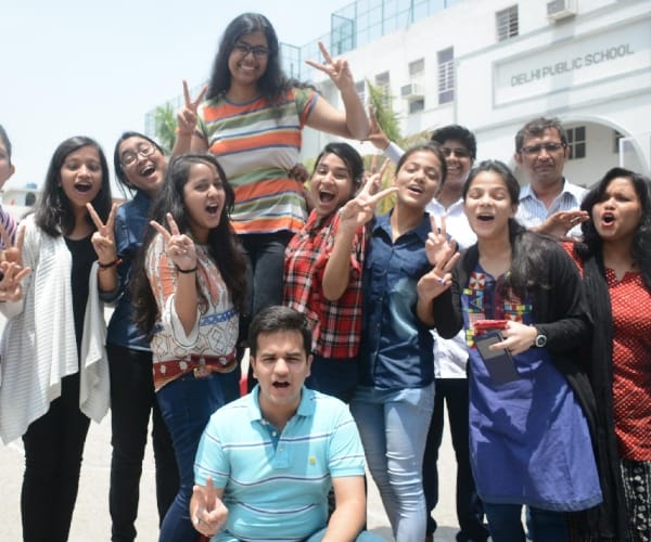 CBSE toppers of Lucknow.