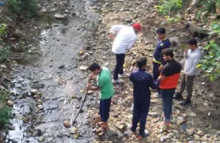 Cleanliness drive run in Bhagirathi Nullah
