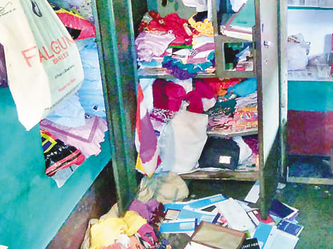jwellery and cash theft from house