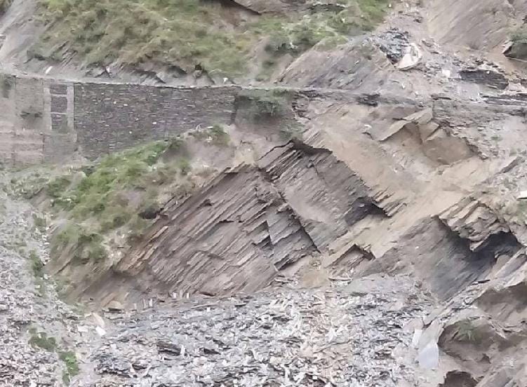 danger to road due to mining