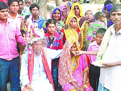  75 years old tied the knot in barabanki.