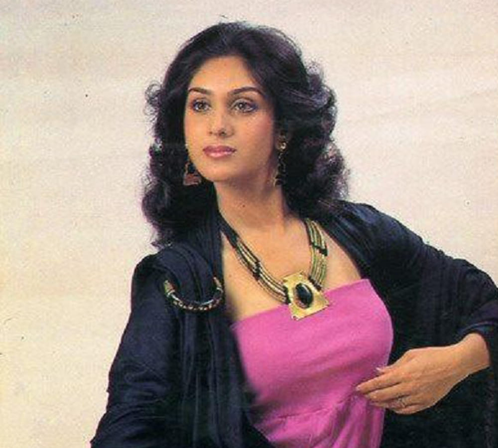 Meenakshi Seshadri disappeared from films, running Cherish Dance School in Dallas
