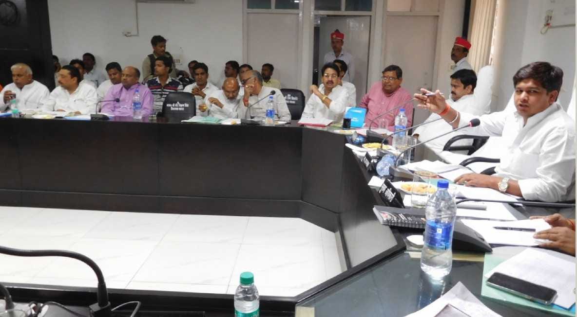 Development work from district panchayat 4.42 billion