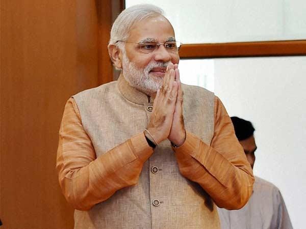  prime minister modi thanks afroz shah for making mumbais versova beach clean