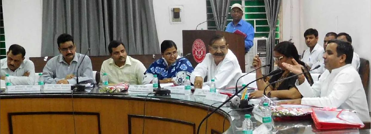 SP and BJP legislator clash over electricity problem