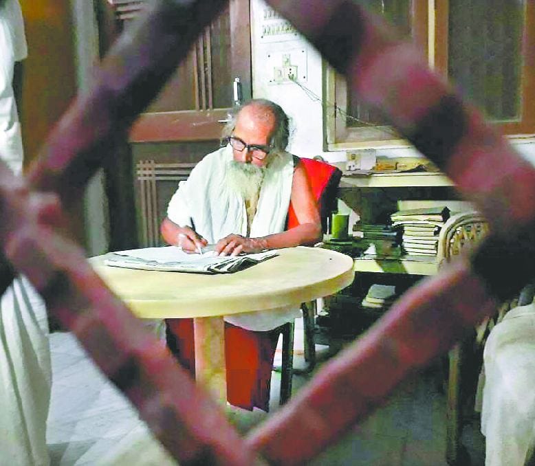  police reached for lifted Swami Shivananda in haridwar