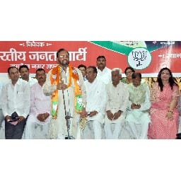 'kendra sarkar per nahi laga bharshtachar ka aarop'