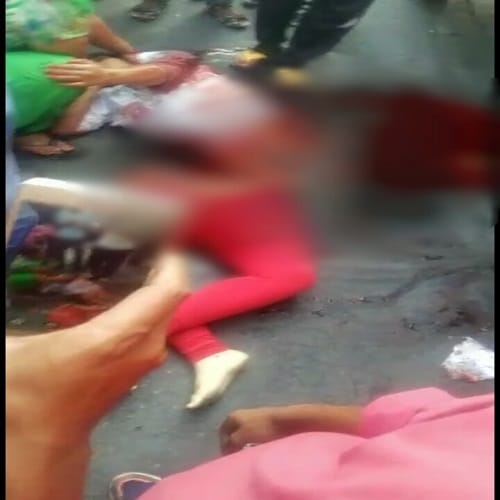 This video is being viral on social media, daughter screaming in her mother lap, 'Save your mother'