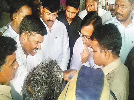 Minister of Prisons trapped in the jam of farmers