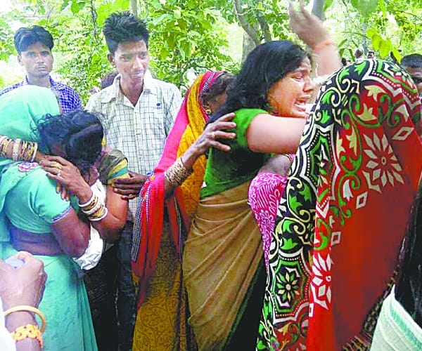  five people of a family died in a accident in amrthi