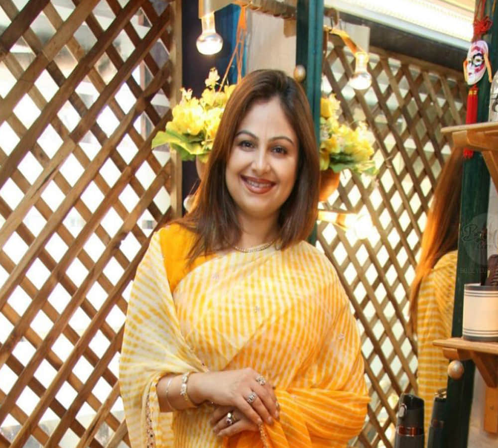 ayesha jhulka birthday special know about Aamir Khan actress  Ayesha Jhulka