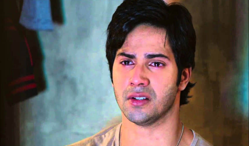 David Dhawan Breaks Bottle On Varun Dhawan Head On Judwaa 2 Sets, Varun Posts Video On Twitter