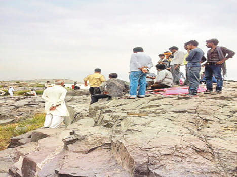 Father saved his son in Betwa