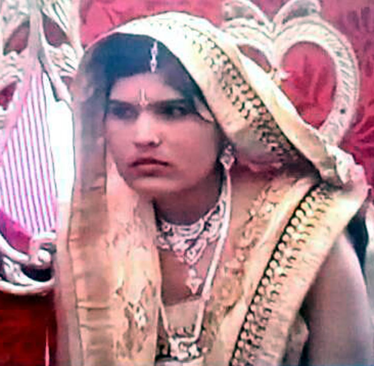 Honor Killing: Brother murder sister. 