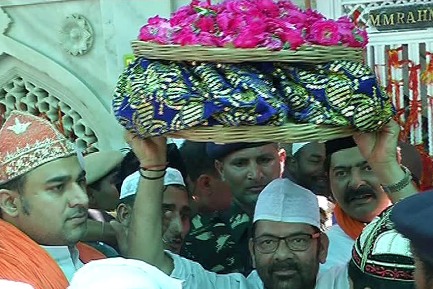 Roja kept and worship of